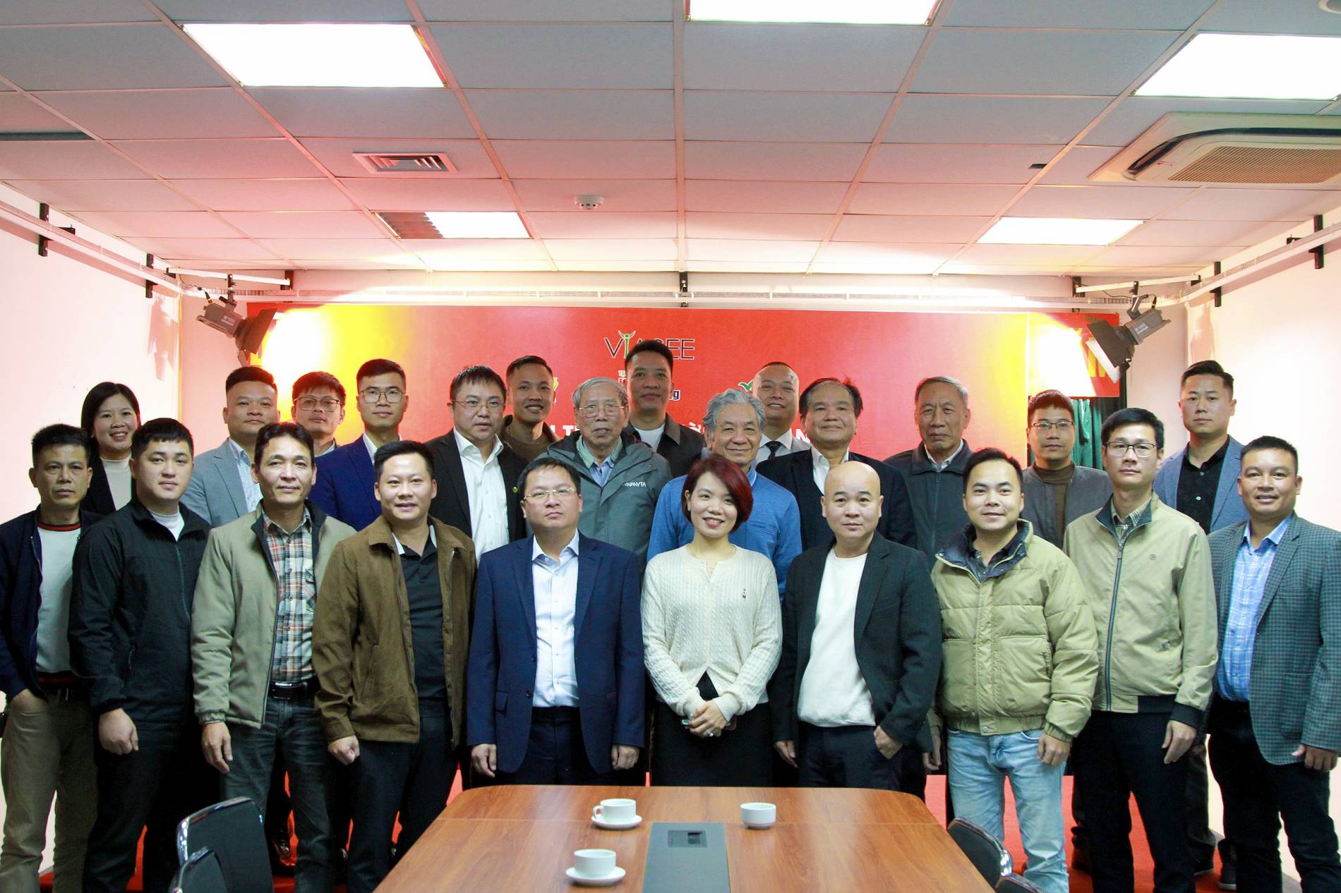 &amp;Ocirc;ng Phan B&amp;aacute; Mạnh l&amp;agrave;m Ph&amp;oacute; Tổng Bi&amp;ecirc;n tập Tạp ch&amp;iacute; Kinh tế M&amp;ocirc;i trường - Ảnh 6