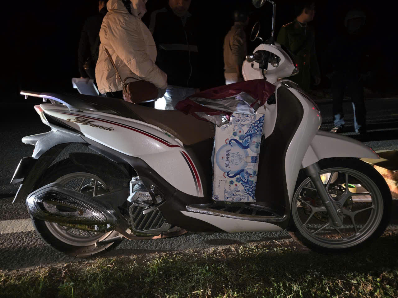 Quảng Trị: Bắt giữ một phụ nữ vận chuyển trái phép pháo hoa nổ ở khu vực biên giới