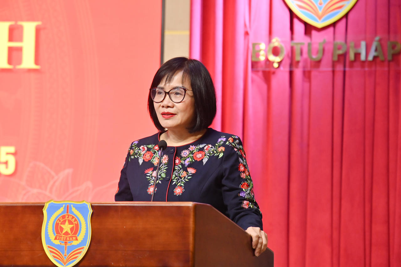 Trao Quyết định tuyển dụng công chức của Bộ Tư pháp năm 2025