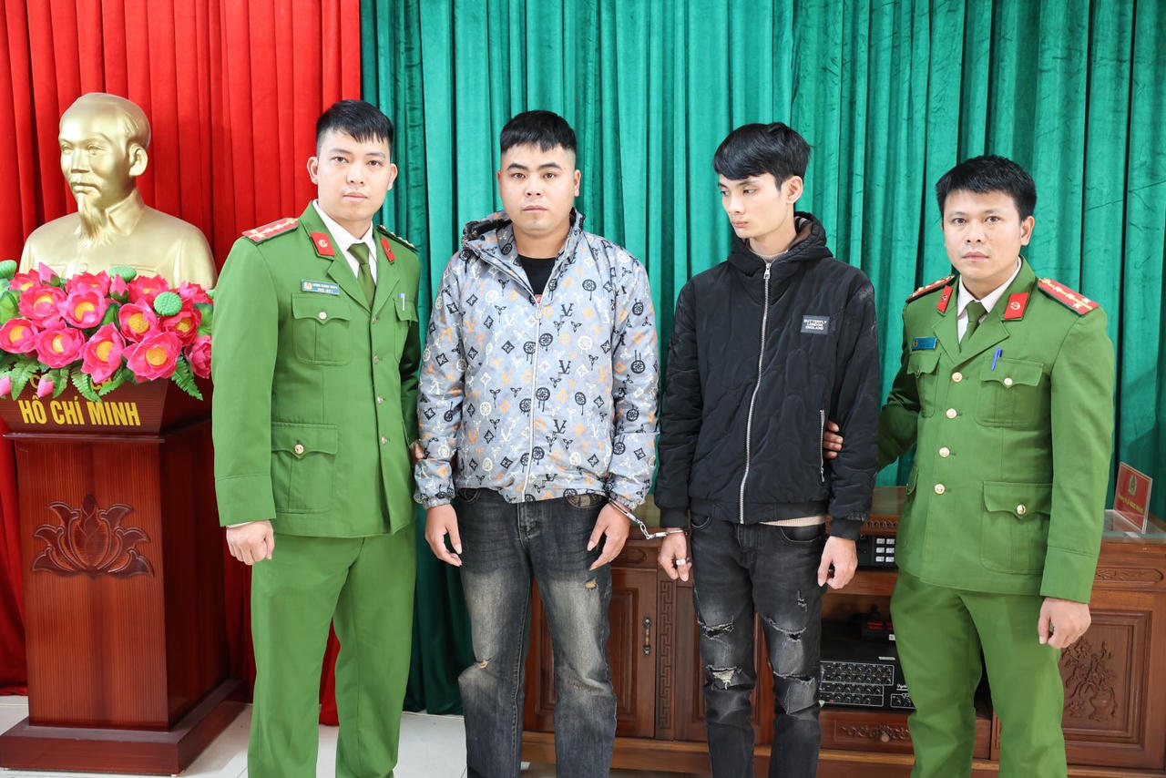 Nhóm đối tượng mua bán 2 thiếu nữ, cưỡng đoạt tài sản