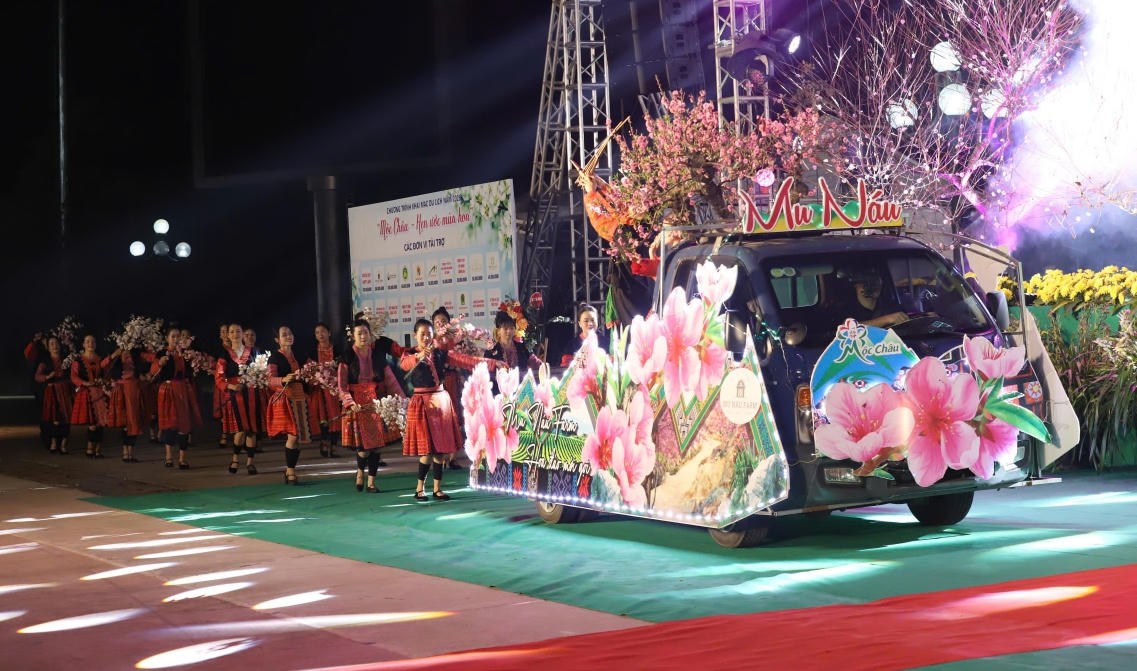 Rực rỡ đêm khai mạc 