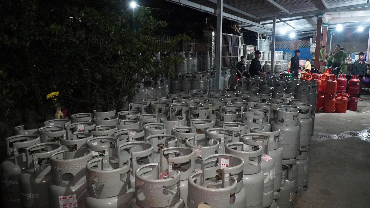 Triệt phá đường dây sản xuất gas giả liên tỉnh, bắt 16 người