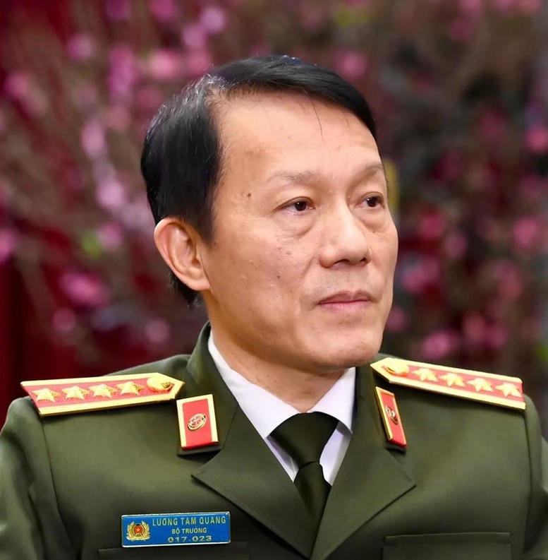 Lực lượng C&ocirc;ng an nh&acirc;n d&acirc;n gương mẫu, đi đầu thực hiện Nghị quyết Đại hội XIV của Đảng- Ảnh 1.