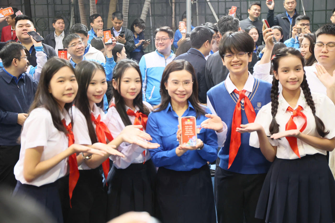 Triệu trái tim tuổi trẻ Việt Nam chung một nhịp đập hướng về Đại hội XIV của Đảng