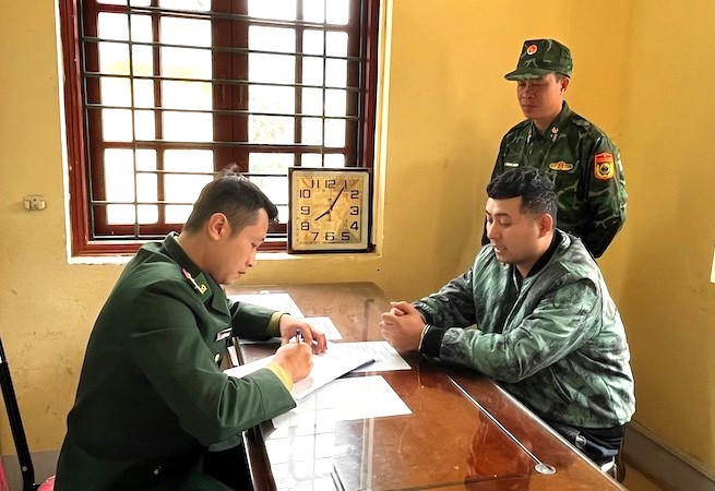 Triệt phá đường dây đưa hàng chục người nước ngoài xuất, nhập cảnh trái phép