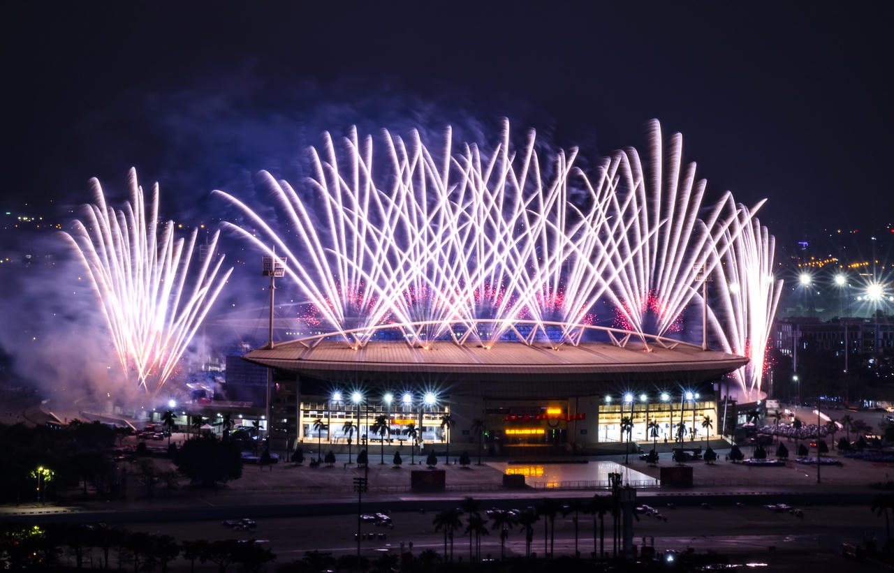 Những khoảnh khắc mãn nhãn đêm tổng duyệt pháo hoa nghệ thuật trên sân vận động Mỹ Đình