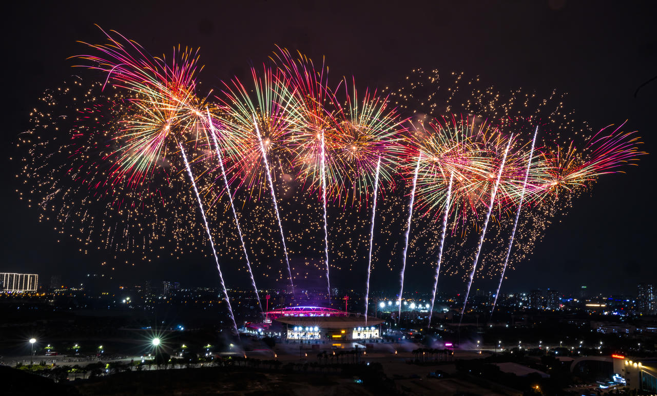 Những khoảnh khắc mãn nhãn đêm tổng duyệt pháo hoa nghệ thuật trên sân vận động Mỹ Đình
