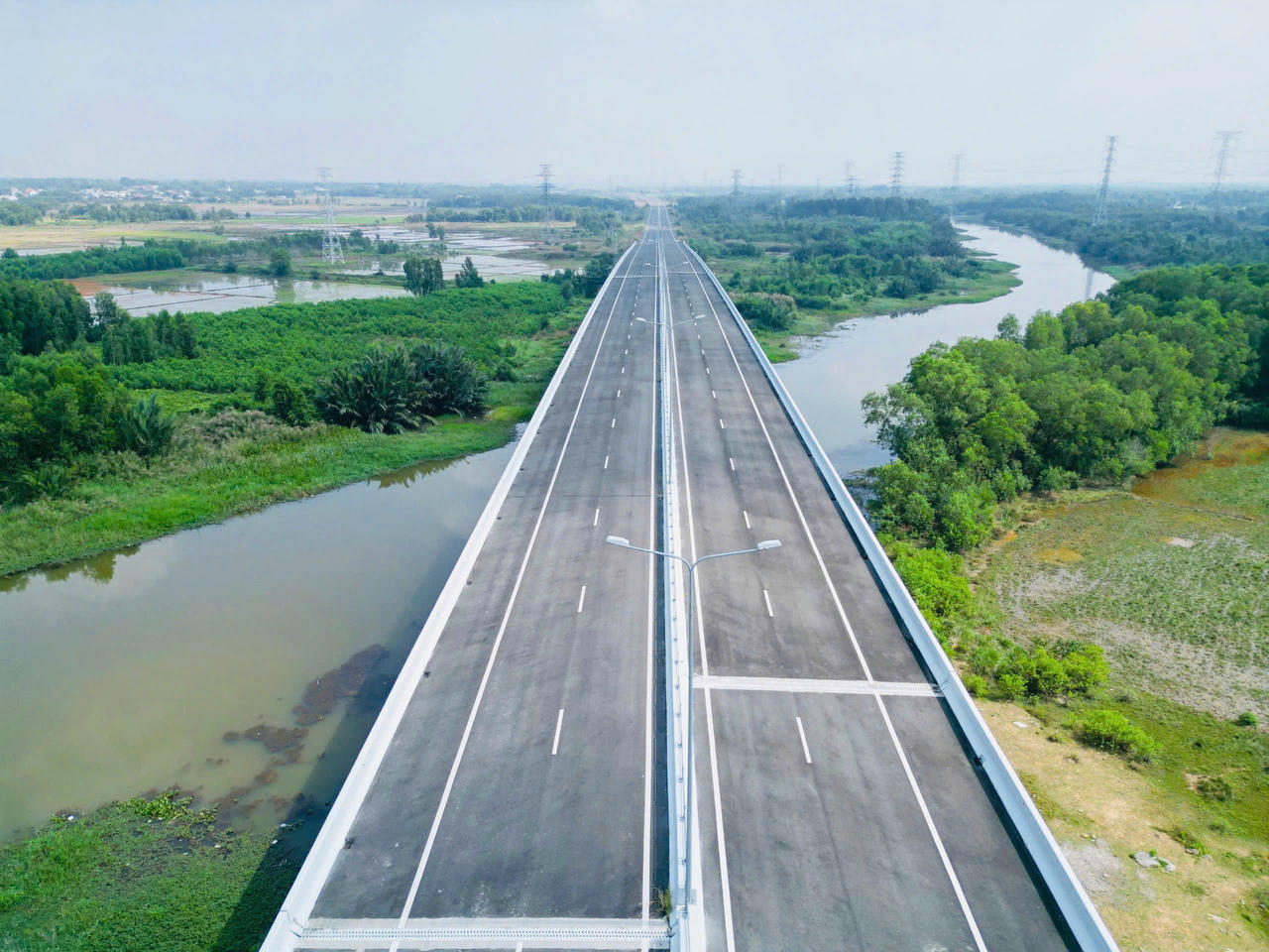 Hạ tầng giao thông Đông Nam Bộ trong cấu trúc phát triển mới