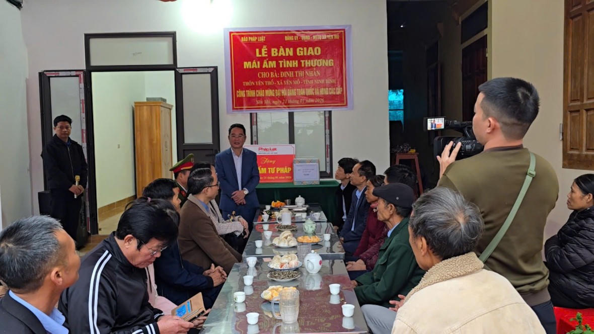 Báo Pháp luật Việt Nam trao ‘Mái ấm Tư pháp’ tại xã Yên Mô, Ninh Bình