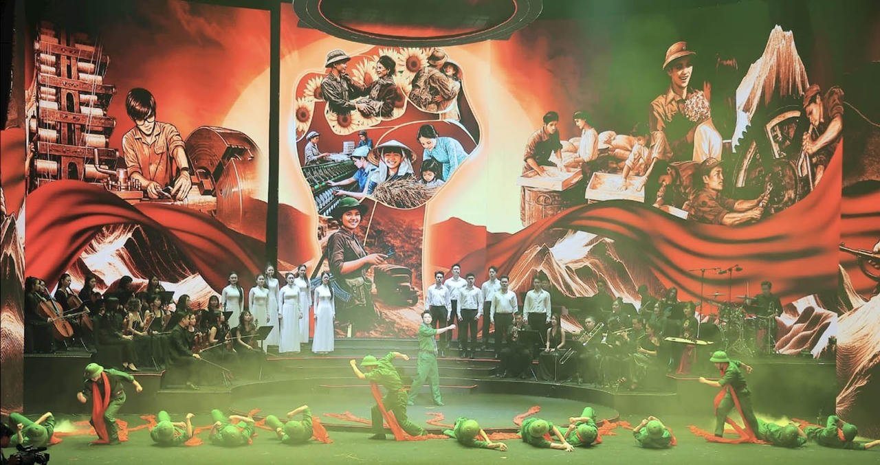 Nghệ thuật khơi dậy niềm tự hào dân tộc, niềm tin của Nhân dân với Đảng