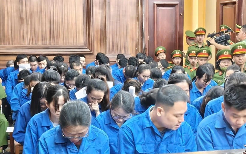 Vụ án làm giả hơn 200 ngàn phiếu kết quả thử nghiệm giả: Viện Kiểm sát đề nghị mức án cao nhất đến 26 năm tù