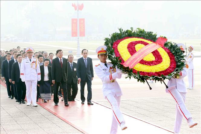 Ch&uacute; th&iacute;ch ảnh