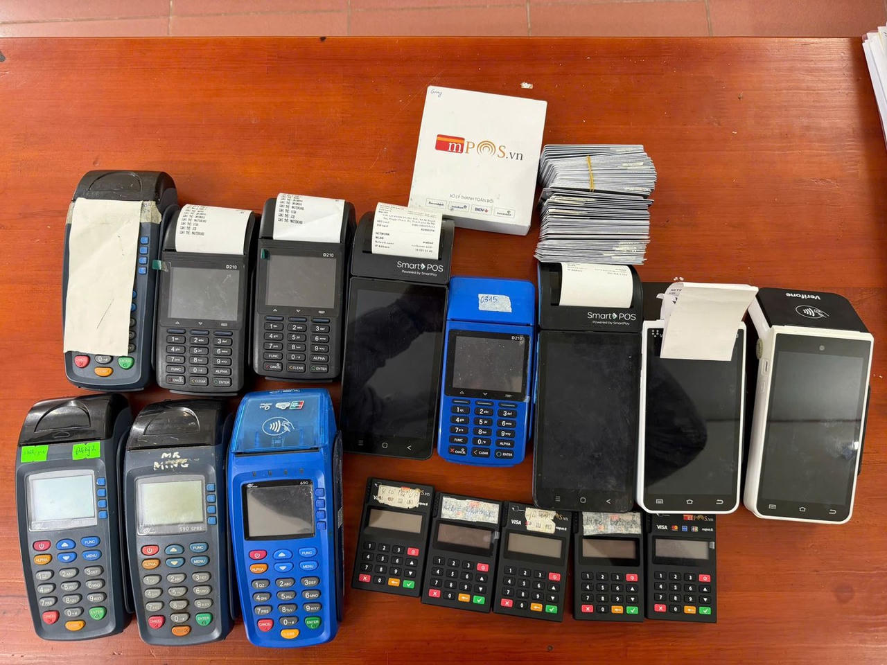 Nữ nhân viên ngân hàng rút tiền tỷ của 39 vị khách