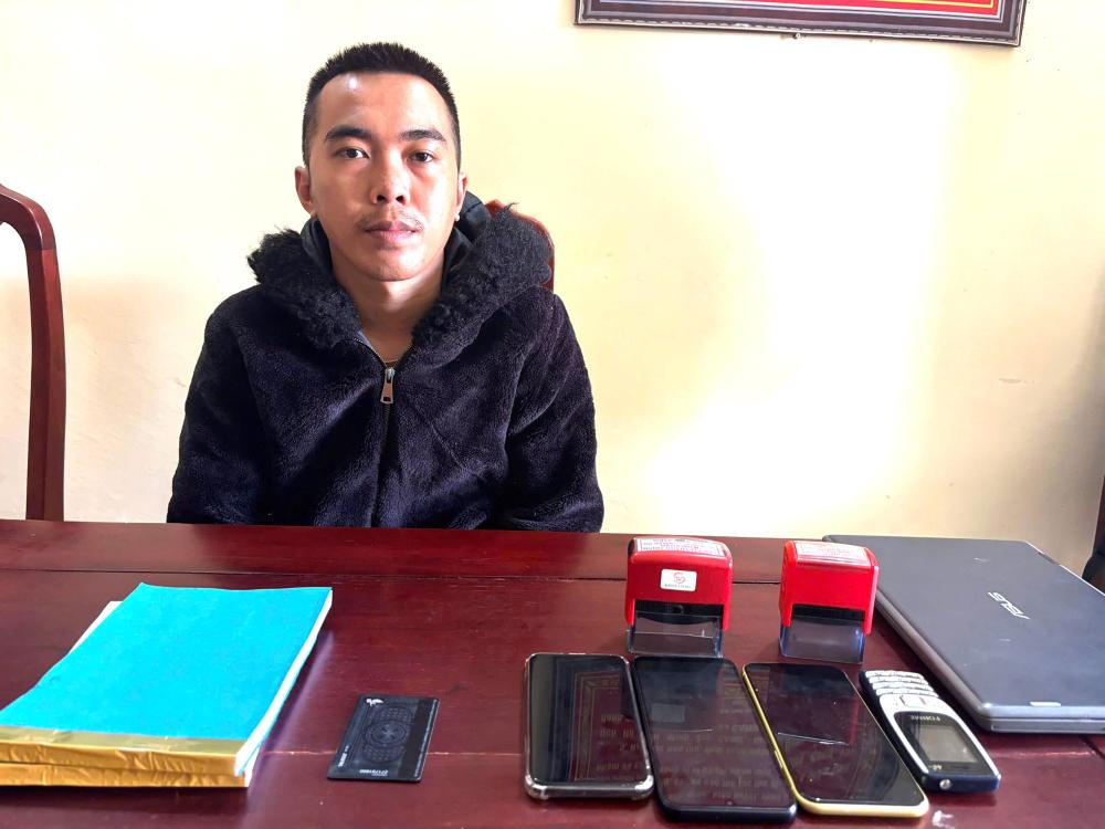 Bắt đối tượng lên mạng lừa đảo, chiếm đoạt tài sản trên 1 tỷ đồng