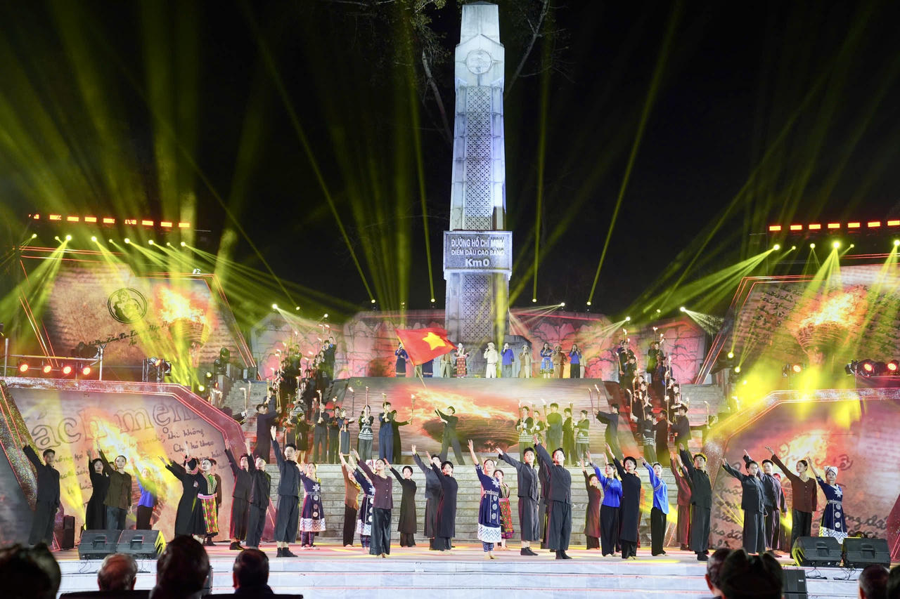 Tổng Bí thư Tô Lâm dự Chương trình cầu truyền hình 