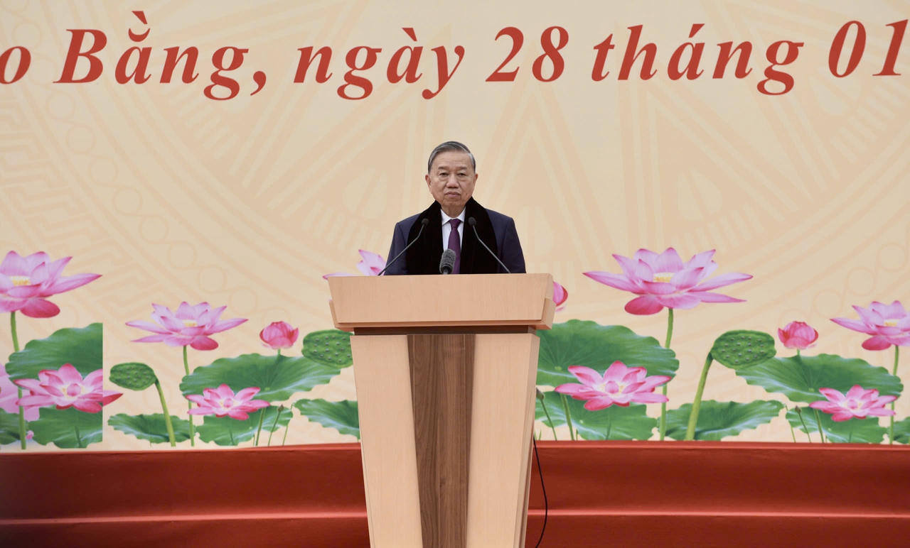 Tổng Bí thư Tô Lâm gặp mặt, nói chuyện với nhân dân các dân tộc tỉnh Cao Bằng