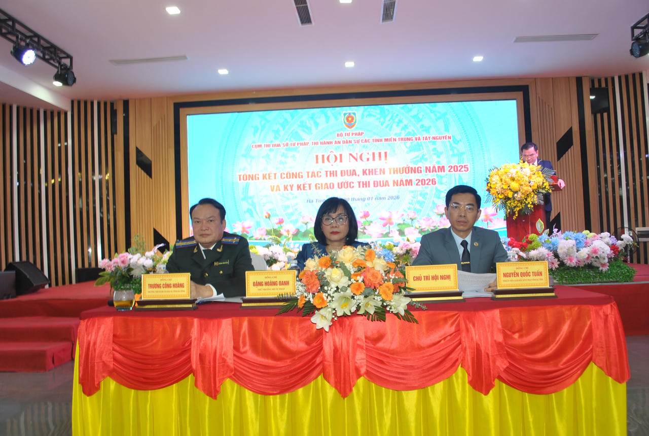 Thứ trưởng Đặng Hoàng Oanh: Thi đua phải thực chất, lấy hiệu quả phục vụ người dân và phát triển địa phương làm thước đo