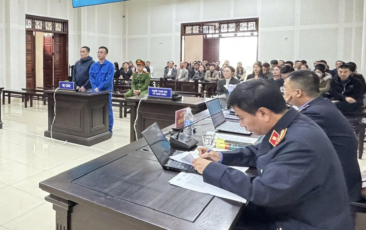 Lãnh án chung thân về tội  “Tham ô tài sản”