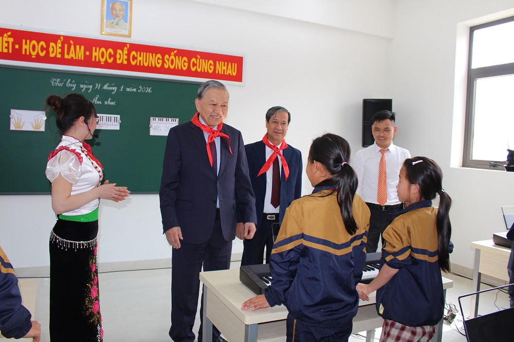 Tổng Bí thư Tô Lâm dự lễ khánh thành Trường nội trú liên cấp Si Pa Phìn