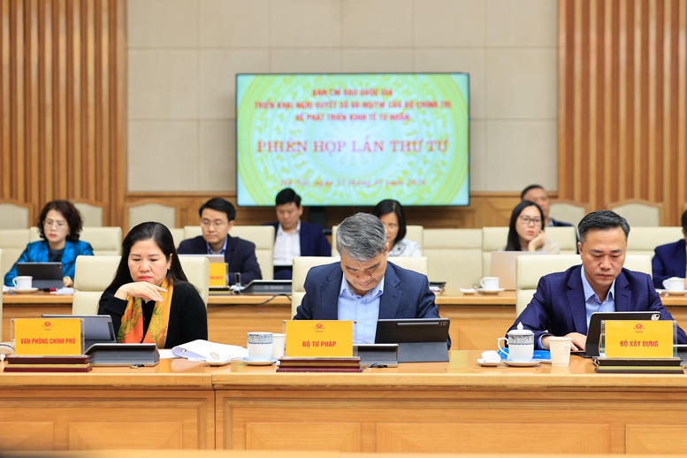 Thủ tướng: X&acirc;y dựng cơ chế giao việc lớn, việc kh&oacute;, việc đột ph&aacute; cho doanh nghiệp- Ảnh 8.