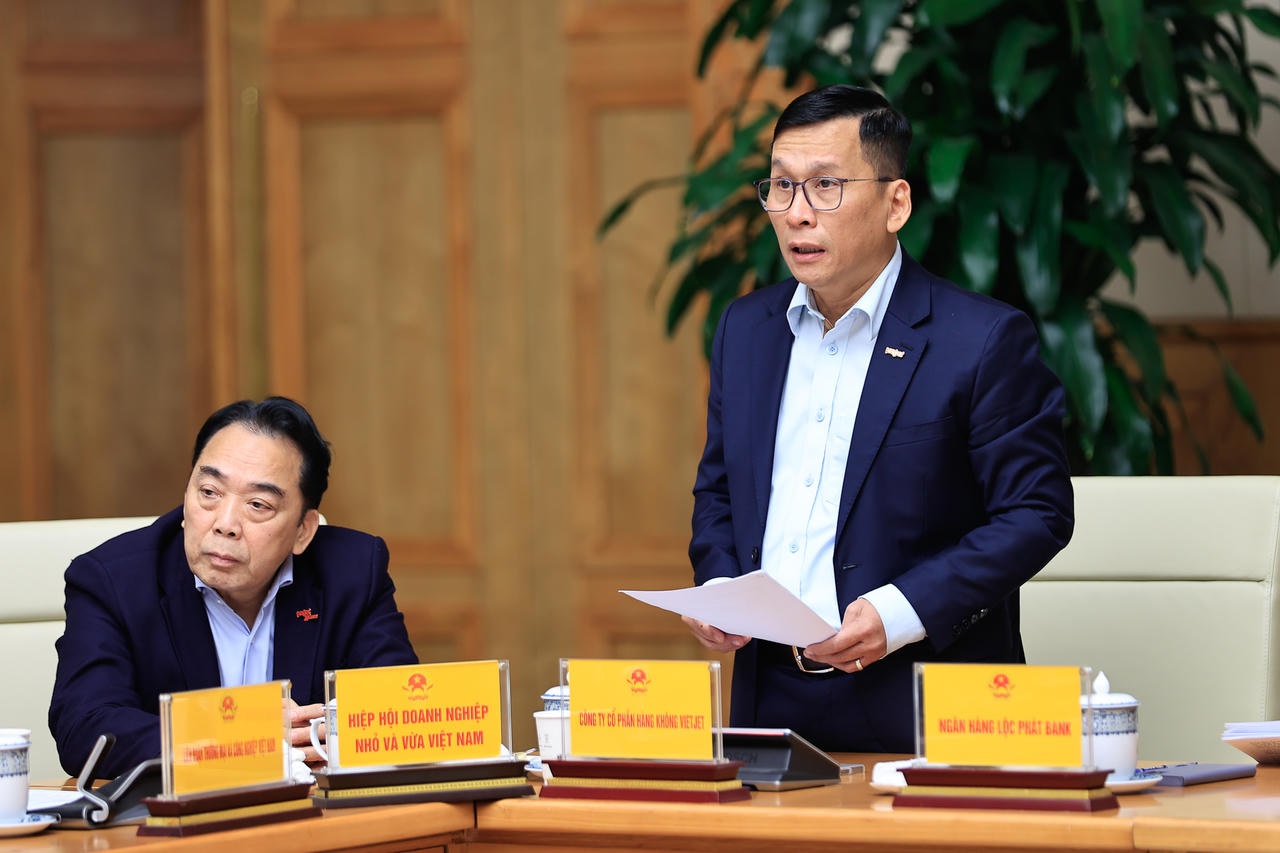 Thủ tướng: Xây dựng cơ chế giao việc lớn, việc khó, việc đột phá cho doanh nghiệp