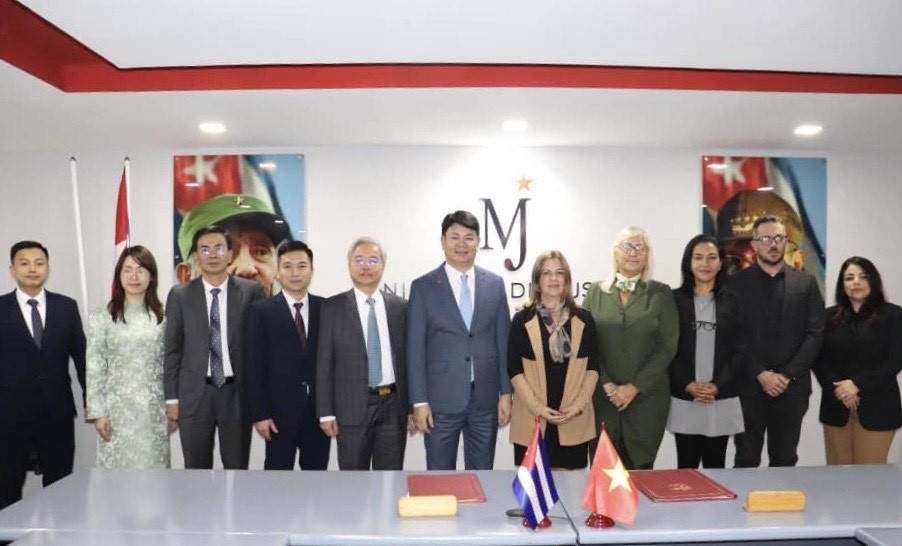 Củng cố và phát triển quan hệ hợp tác hữu nghị truyền thống trong lĩnh vực pháp luật và tư pháp giữa Việt Nam và Cuba