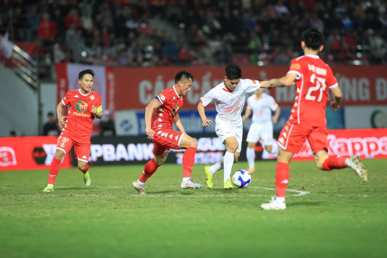 Công an Hà Nội dẫn đầu bảng xếp hạng V.League 2025/26