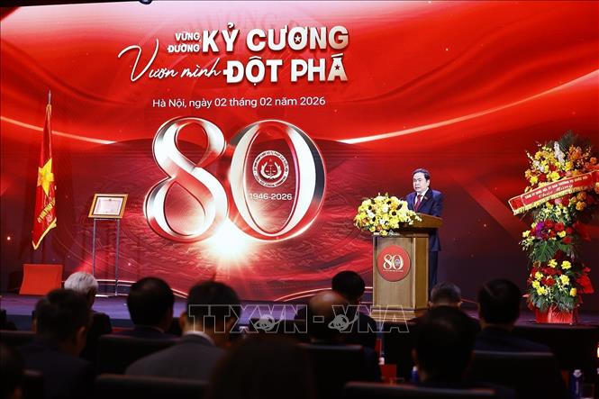 Ch&uacute; th&iacute;ch ảnh