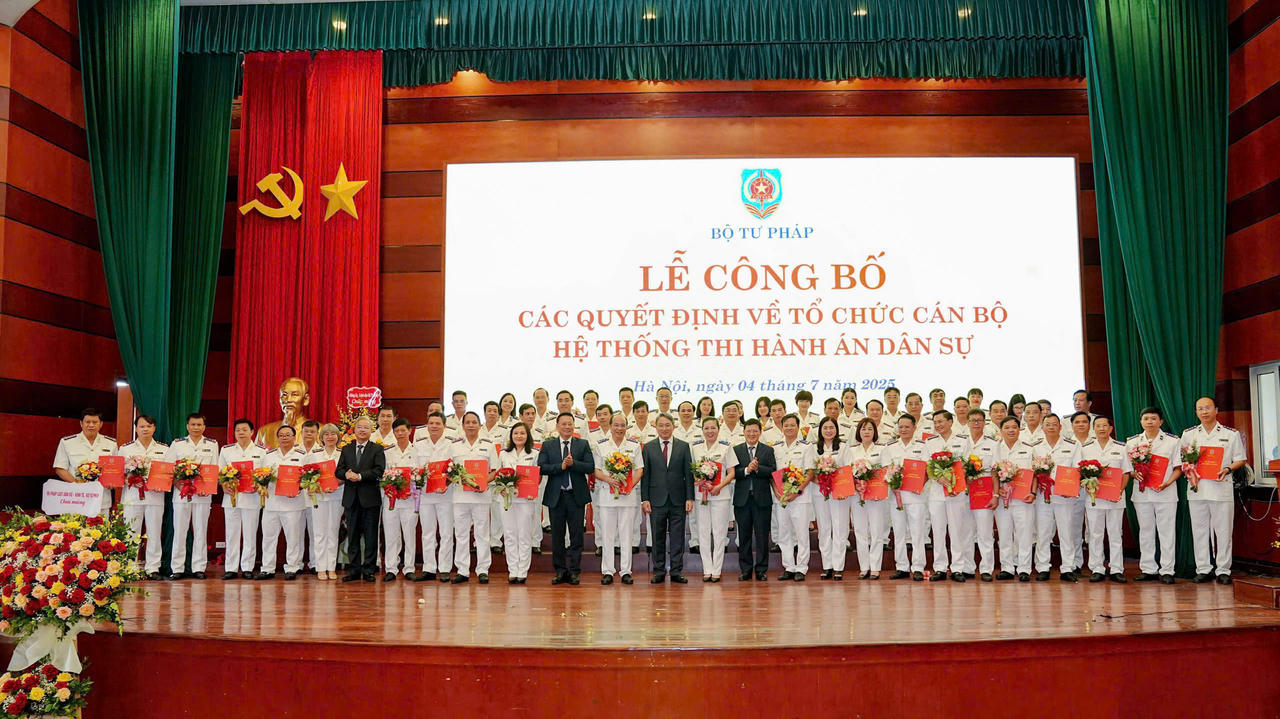 Bộ Tư pháp triển khai mạnh mẽ Nghị quyết của Bộ Chính trị về đột phá phát triển khoa học, công nghệ, đổi mới sáng tạo và chuyển đổi số quốc gia