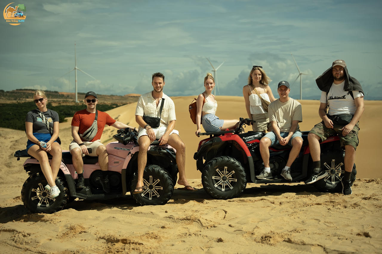 Bàu Trắng U&Me – “Ốc đảo Bồng Lai” giữa miền cát, gió