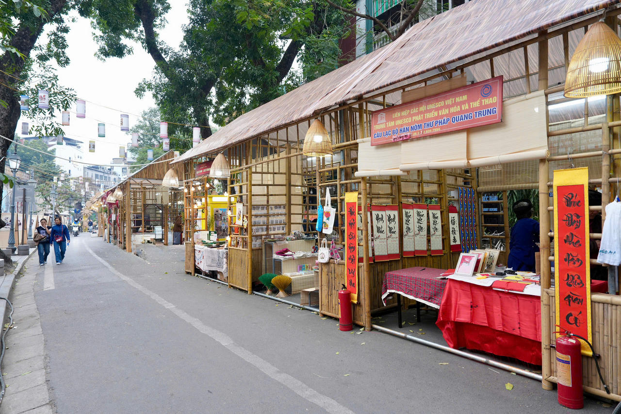 Khai mạc Chợ hoa Xuân Phố cổ vào tối 6/2