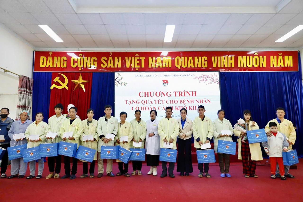Những món quà gửi gắm yêu thương đến bệnh nhân có hoàn cảnh khó khăn tại Cao Bằng