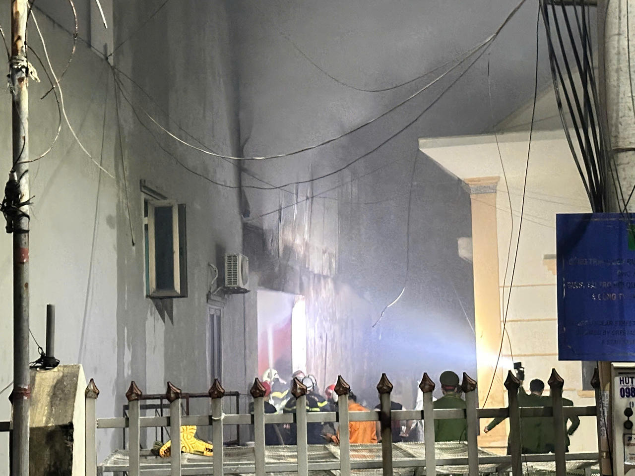 Cháy lớn ở làng nghề mây tre