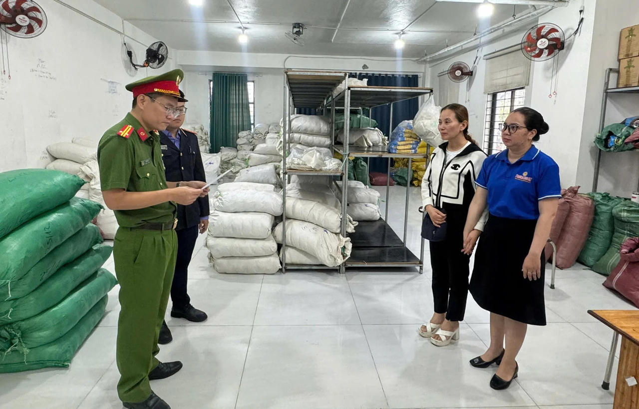 Triệt phá đường dây sản xuất, buôn bán cà phê bột giả quy mô lớn