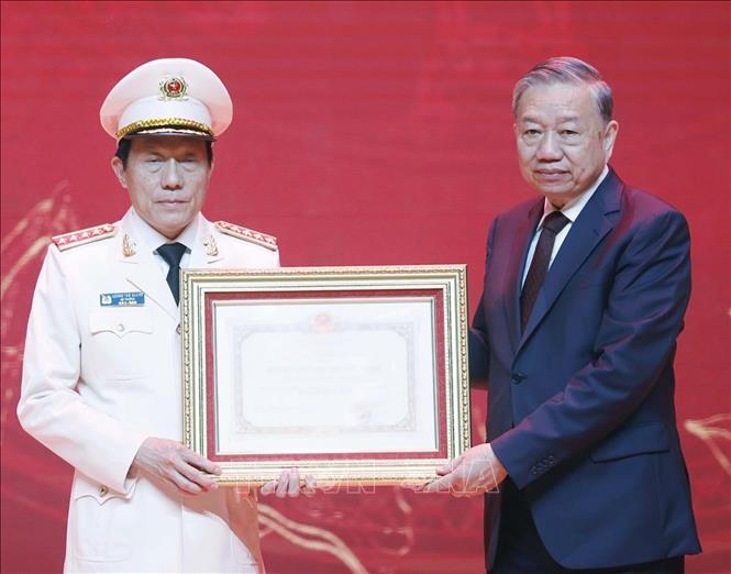 Tổng Bí thư dự Lễ kỷ niệm 80 năm Ngày truyền thống Lực lượng Tình báo CAND