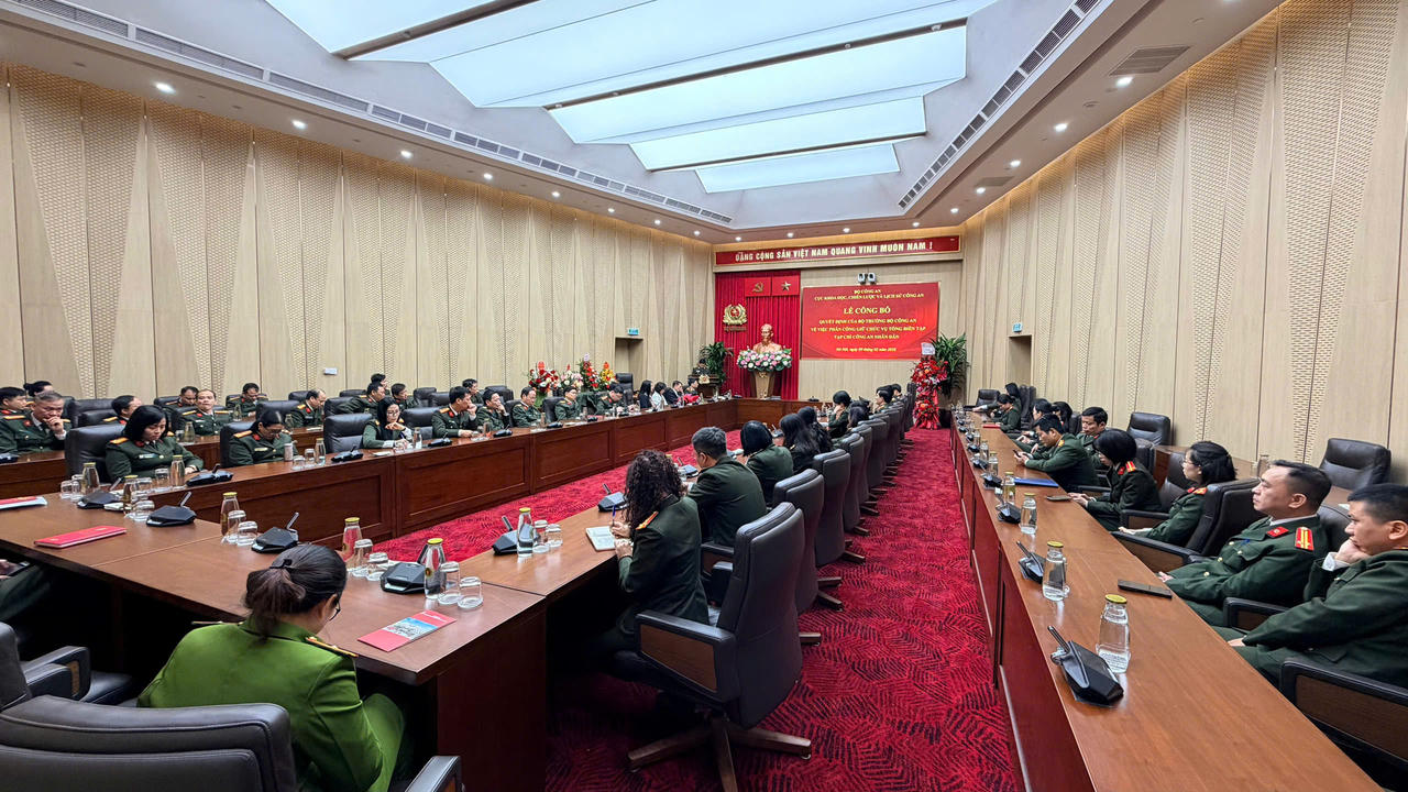 Thiếu tướng Phạm Khải được phân công kiêm nhiệm chức vụ Tổng biên tập Tạp chí CAND