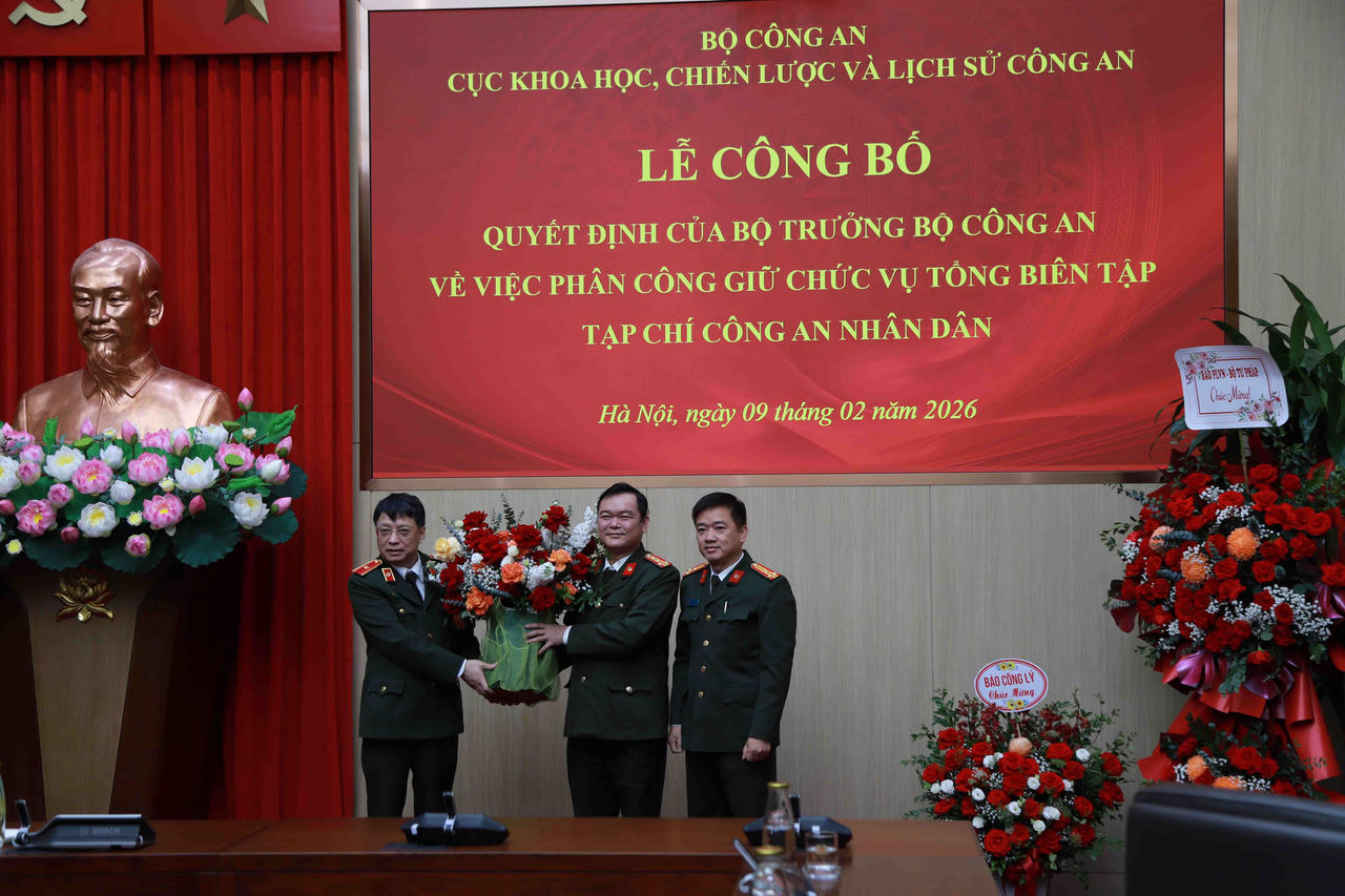 Thiếu tướng Phạm Khải được phân công kiêm nhiệm chức vụ Tổng biên tập Tạp chí CAND