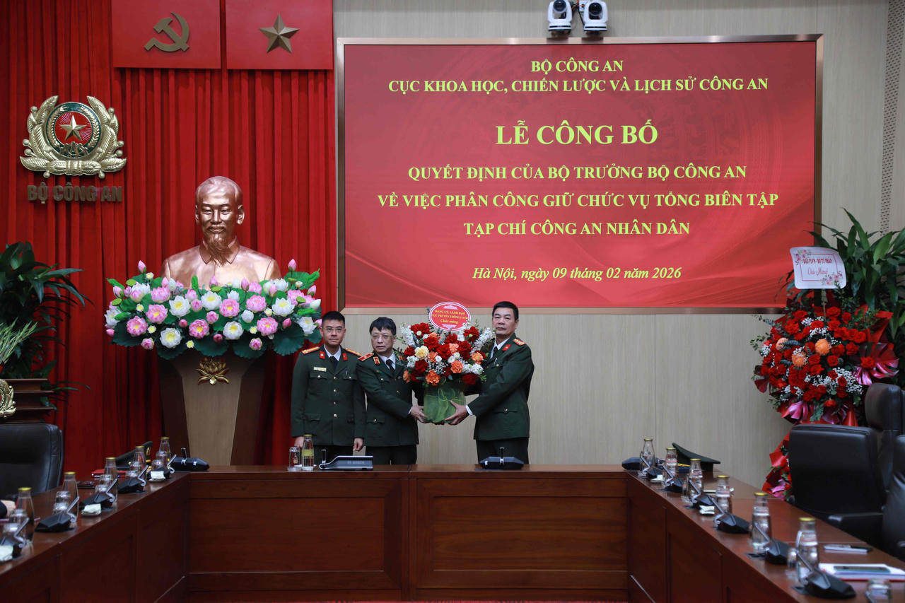 Thiếu tướng Phạm Khải được phân công kiêm nhiệm chức vụ Tổng biên tập Tạp chí CAND