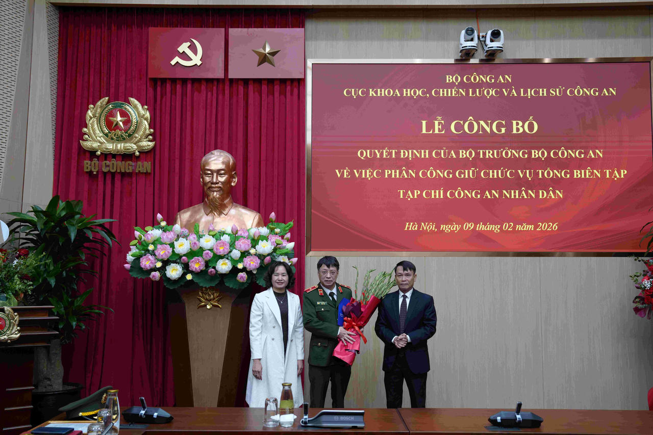 Thiếu tướng Phạm Khải được phân công kiêm nhiệm chức vụ Tổng biên tập Tạp chí CAND