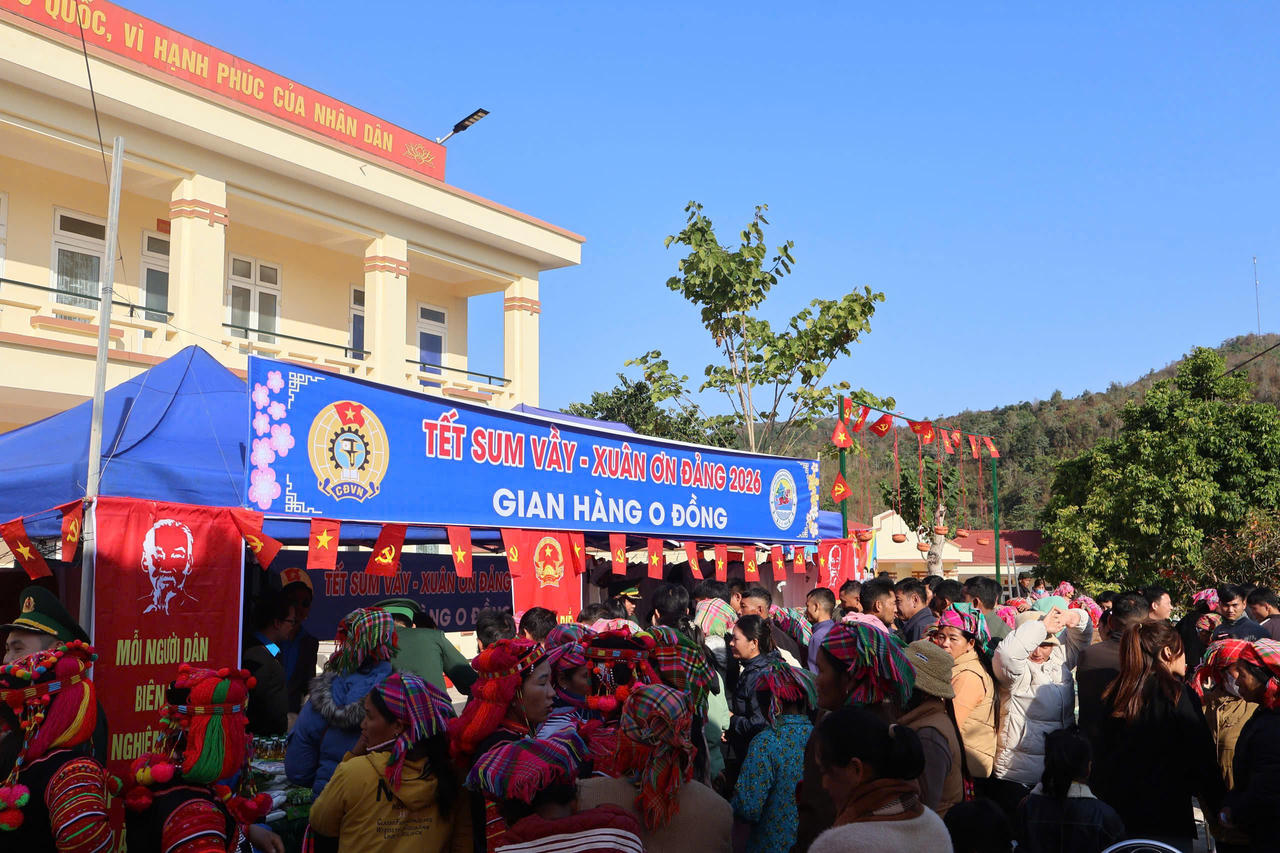 Điện Biên: Lan tỏa nghĩa tình quân – dân, chăm lo Tết cho Nhân dân vùng biên giới