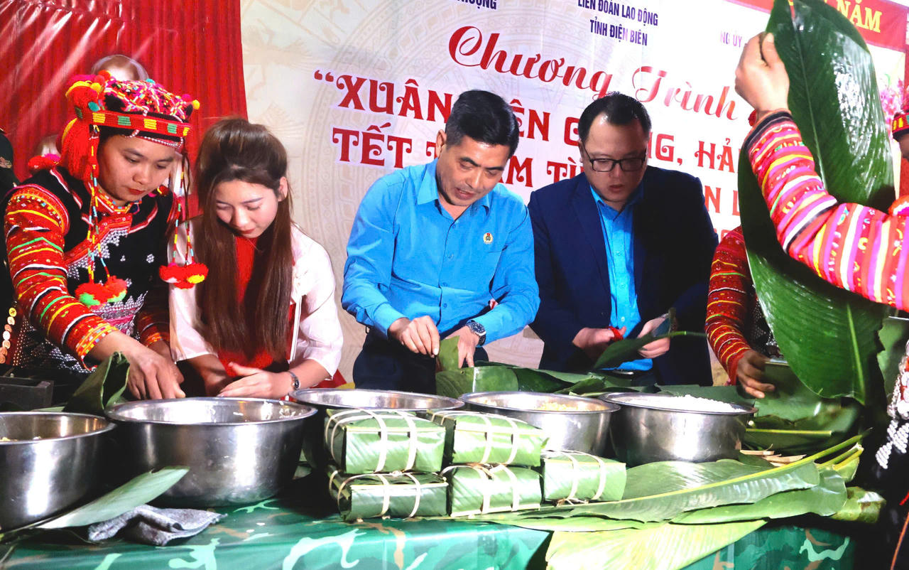 Điện Biên: Lan tỏa nghĩa tình quân – dân, chăm lo Tết cho Nhân dân vùng biên giới