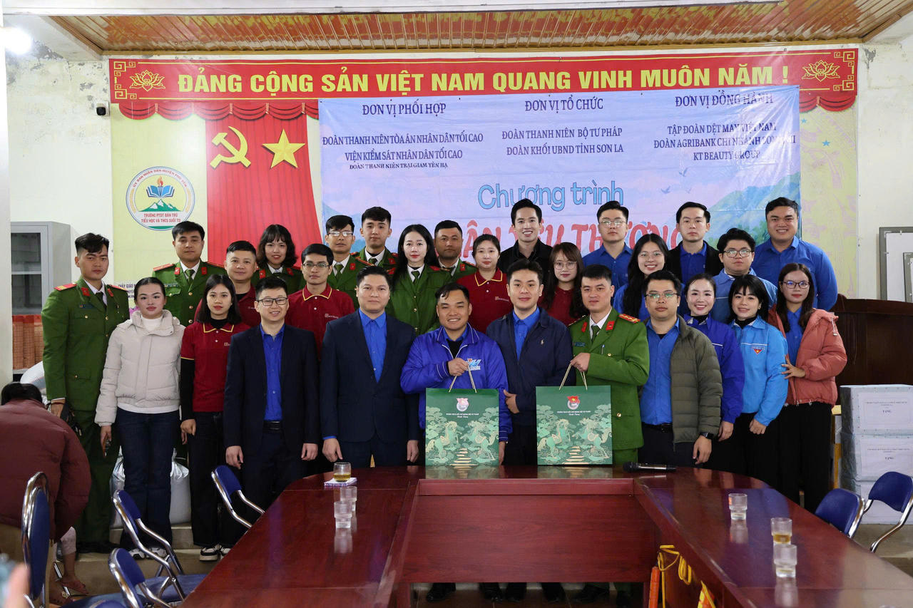 &ldquo;Xu&acirc;n y&ecirc;u thương - Tết ấm v&ugrave;ng cao&rdquo; h&agrave;nh tr&igrave;nh Tết ấm tại Suối Tọ