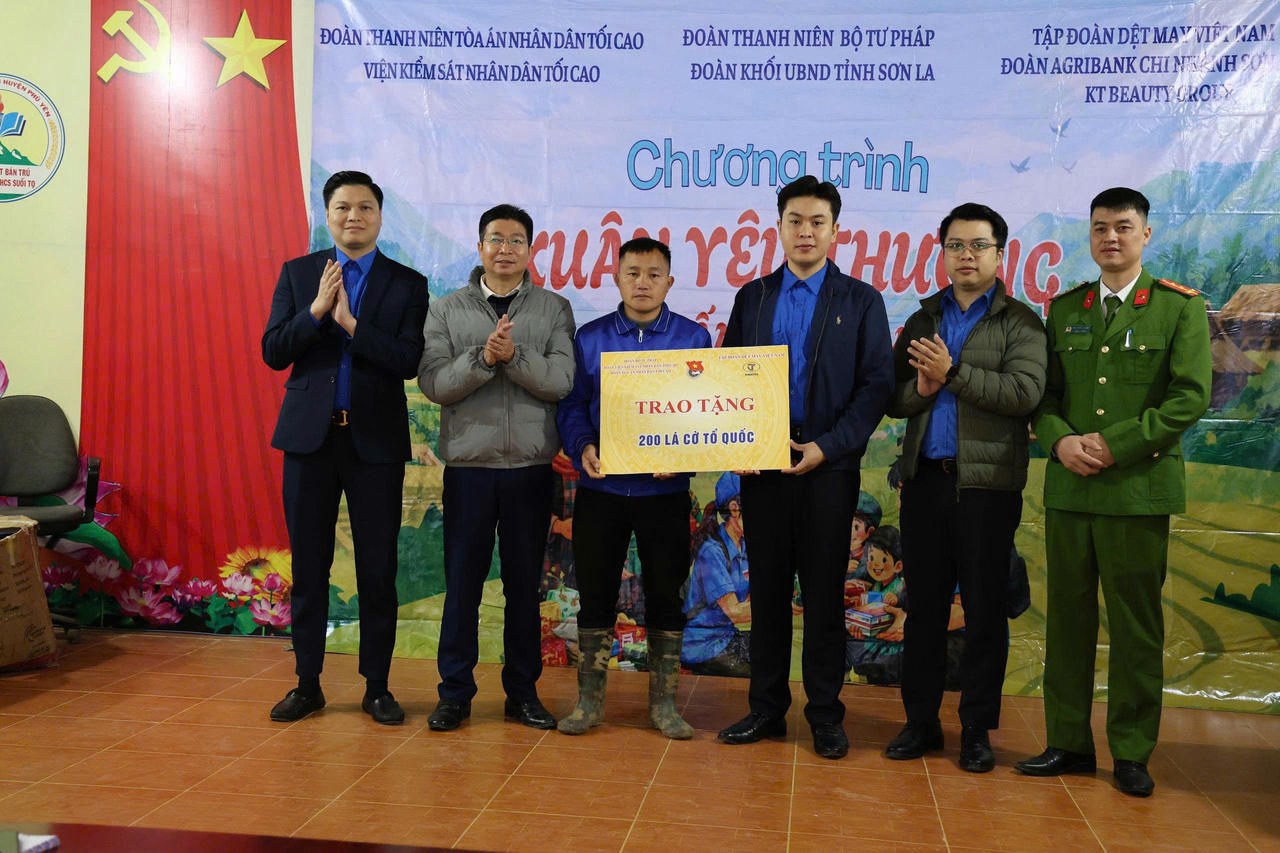 &ldquo;Xu&acirc;n y&ecirc;u thương - Tết ấm v&ugrave;ng cao&rdquo; h&agrave;nh tr&igrave;nh Tết ấm tại Suối Tọ