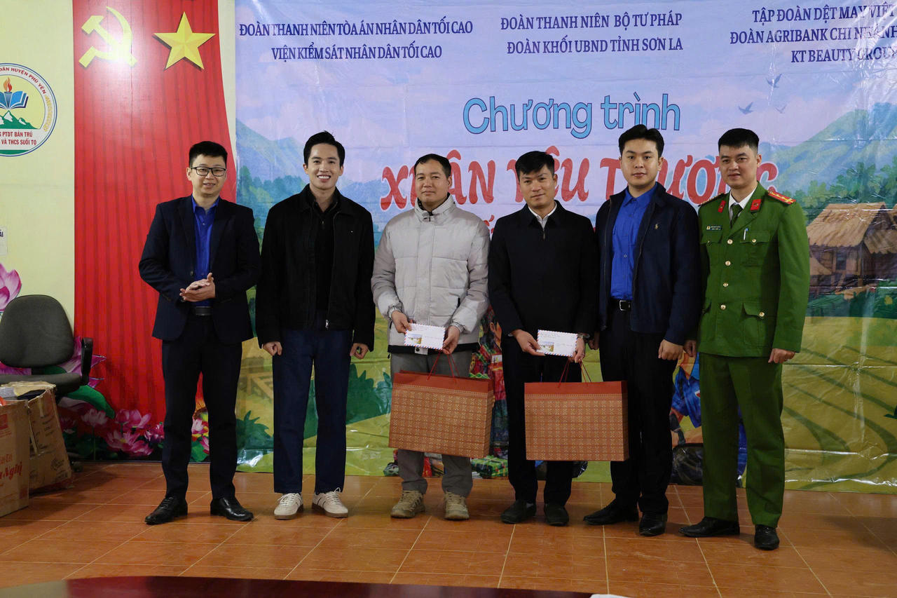 &ldquo;Xu&acirc;n y&ecirc;u thương - Tết ấm v&ugrave;ng cao&rdquo; h&agrave;nh tr&igrave;nh Tết ấm tại Suối Tọ