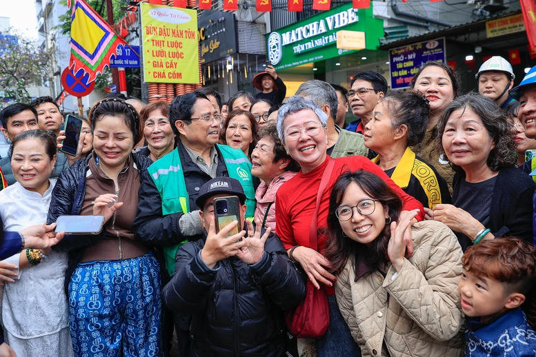 Thủ tướng: Tốc độ triển khai đường sắt đ&ocirc; thị thời gian tới phải gấp h&agrave;ng chục lần những năm qua- Ảnh 8.