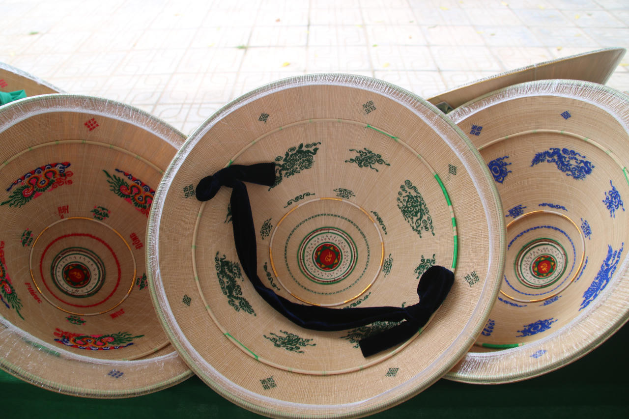 UBND x&atilde; Xu&acirc;n An đ&atilde; c&ocirc;ng bố sản phẩm du lịch l&agrave;ng nghề n&oacute;n ngựa Ph&uacute; Gia l&agrave; sản phẩm du lịch mới gắn với gi&aacute; trị di sản văn h&oacute;a truyền thống của địa phương. (Ảnh: Đ&igrave;nh Ph&ugrave;ng)