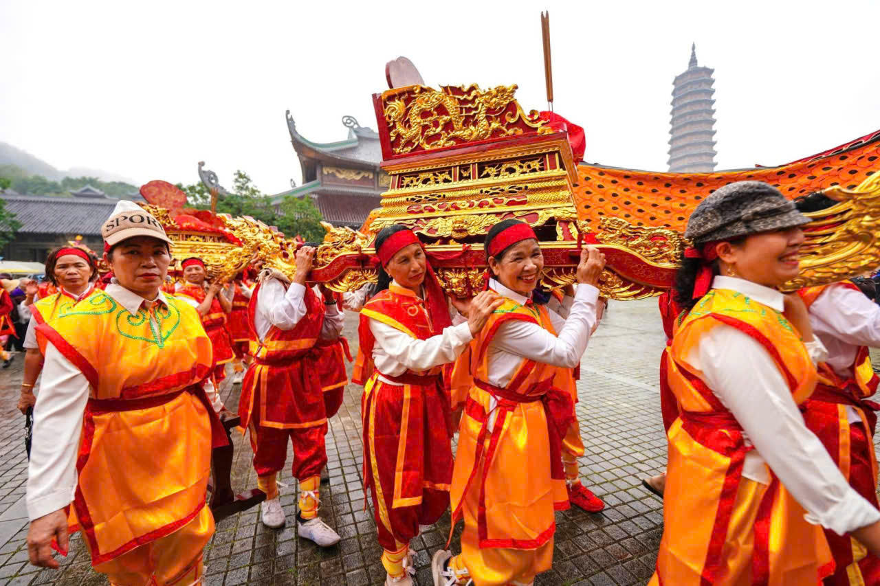 Nghi thức rước kiệu tại Lễ hội