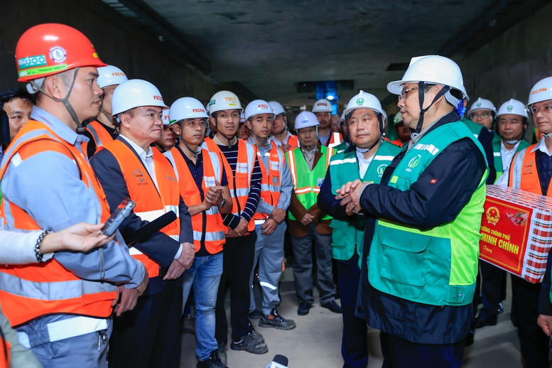 Thủ tướng: Tốc độ triển khai đường sắt đ&ocirc; thị thời gian tới phải gấp h&agrave;ng chục lần những năm qua- Ảnh 3.