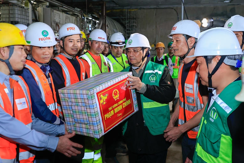 Thủ tướng: Tốc độ triển khai đường sắt đ&ocirc; thị thời gian tới phải gấp h&agrave;ng chục lần những năm qua- Ảnh 7.