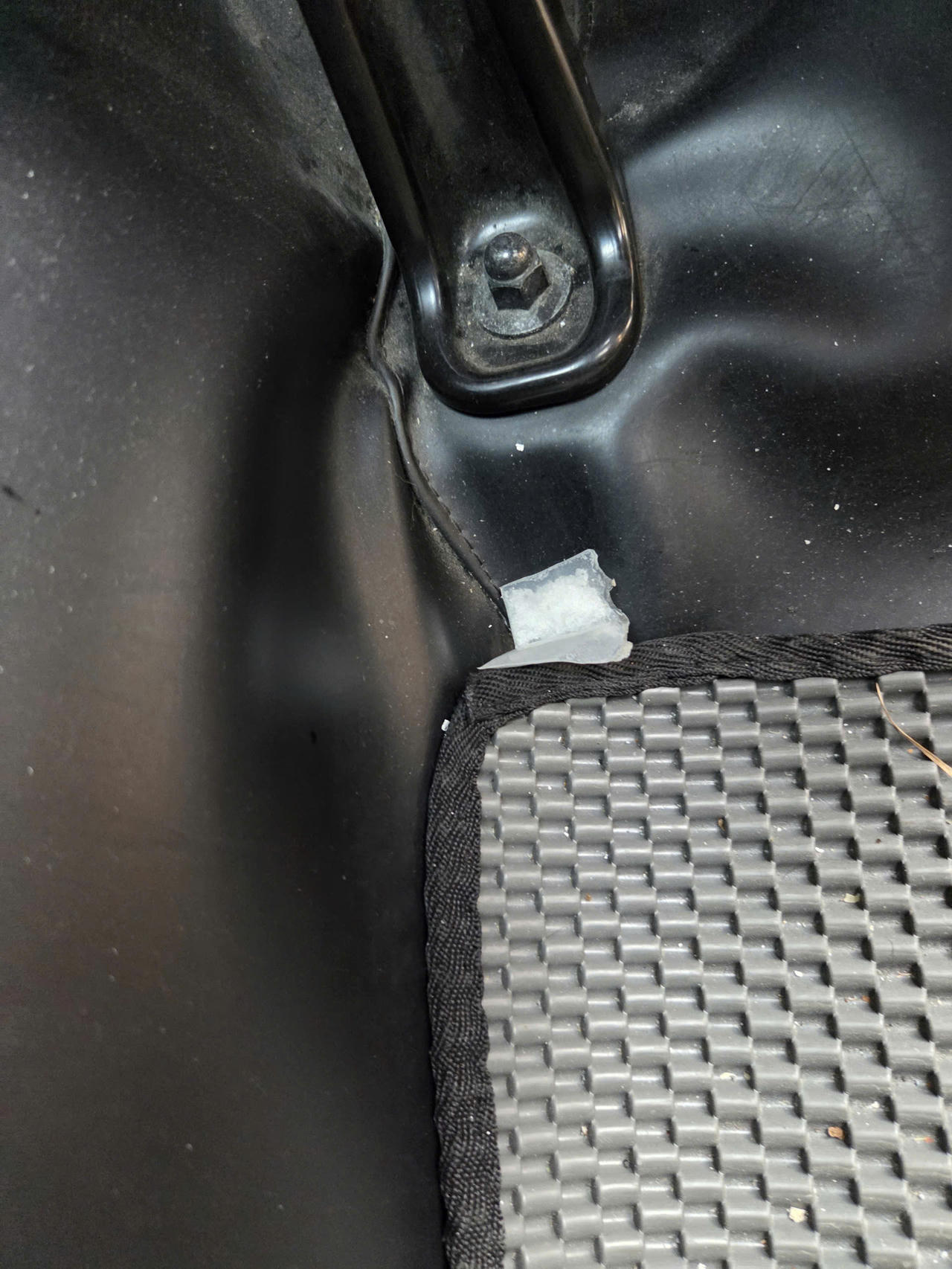 Ph&aacute;t hiện đối tượng t&agrave;ng trữ tr&aacute;i ph&eacute;p chất ma t&uacute;y tr&ecirc;n Quốc lộ 1